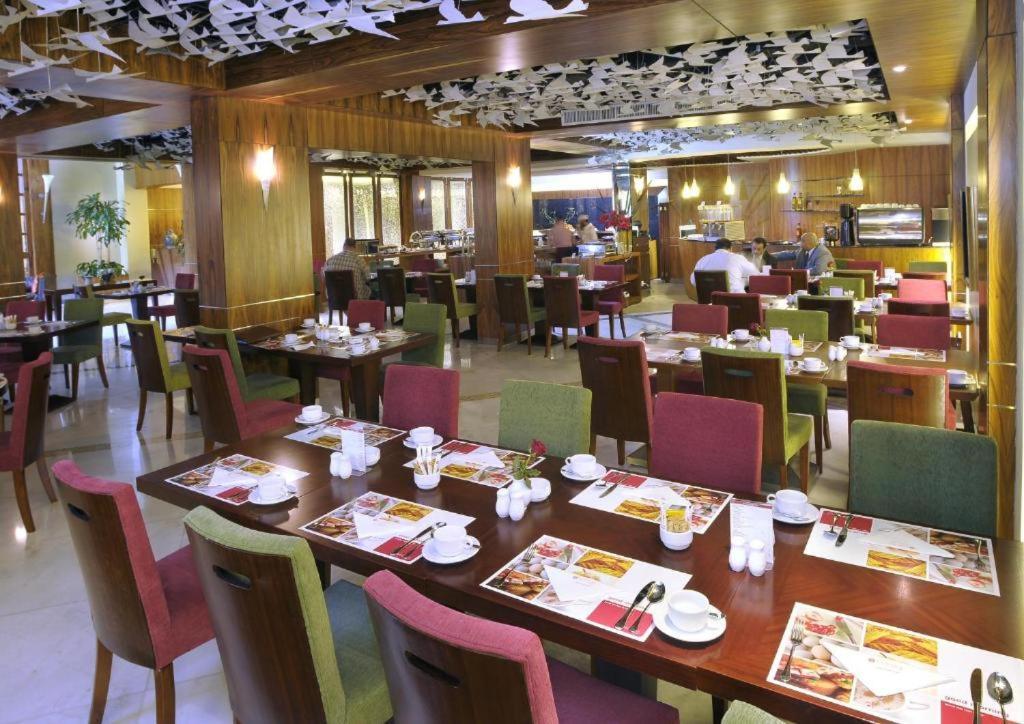 Eastyard Khobar Hotel - Formerly Ramada By Wyndham Khobar מראה חיצוני תמונה