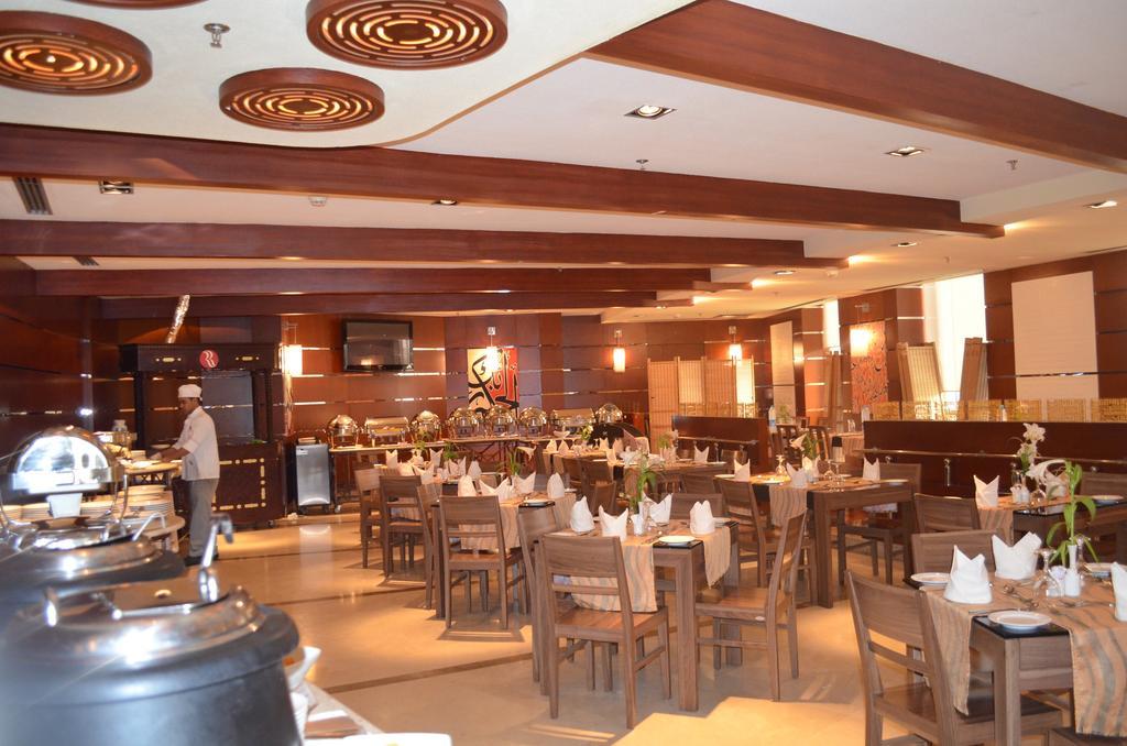 Eastyard Khobar Hotel - Formerly Ramada By Wyndham Khobar מראה חיצוני תמונה