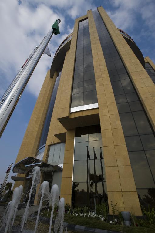 Eastyard Khobar Hotel - Formerly Ramada By Wyndham Khobar מראה חיצוני תמונה