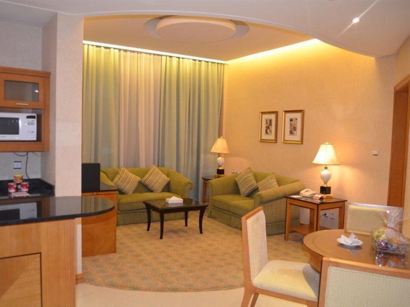 Eastyard Khobar Hotel - Formerly Ramada By Wyndham Khobar מראה חיצוני תמונה