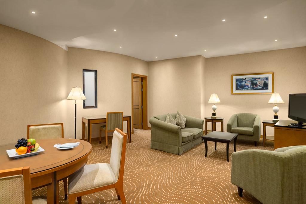 Eastyard Khobar Hotel - Formerly Ramada By Wyndham Khobar מראה חיצוני תמונה