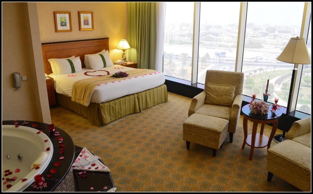 Eastyard Khobar Hotel - Formerly Ramada By Wyndham Khobar מראה חיצוני תמונה