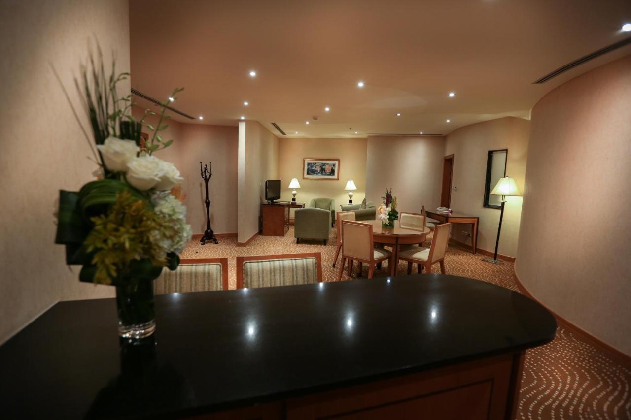 Eastyard Khobar Hotel - Formerly Ramada By Wyndham Khobar מראה חיצוני תמונה